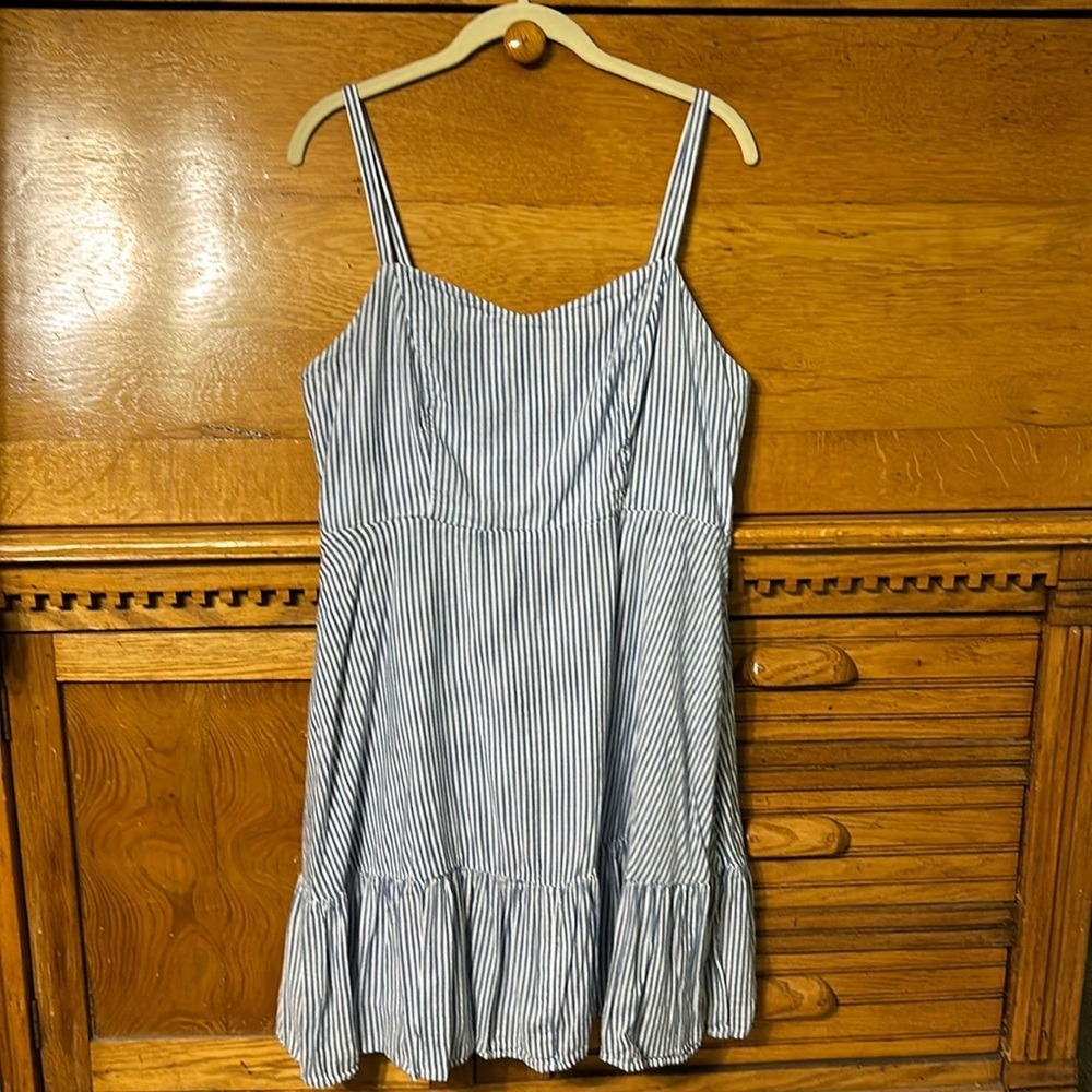 Old Navy Coastal Chic Blue White Striped Sleeveless Ruffle Mini Dress Smocked L